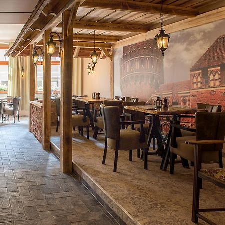 Hotel Schwarzer Adler Tangermünde Zewnętrze zdjęcie