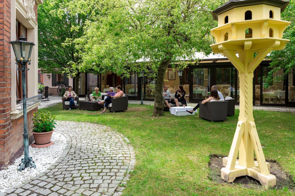 Hotel Schwarzer Adler Tangermünde Zewnętrze zdjęcie