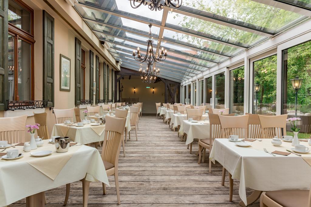 Hotel Schwarzer Adler Tangermünde Zewnętrze zdjęcie