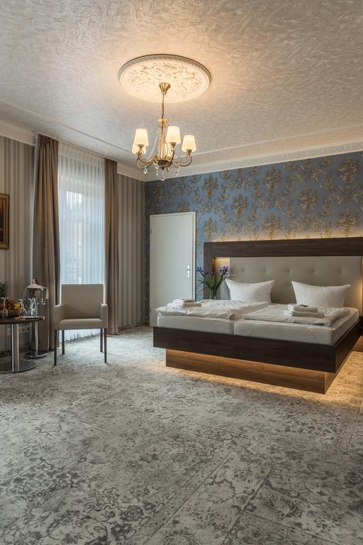 Hotel Schwarzer Adler Tangermünde Zewnętrze zdjęcie