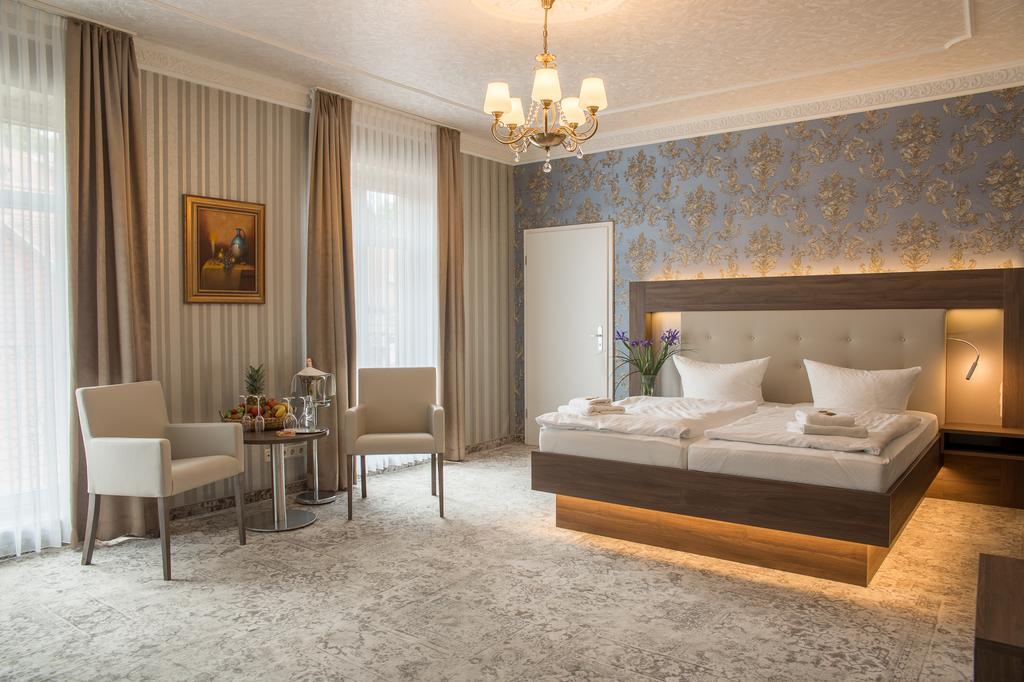 Hotel Schwarzer Adler Tangermünde Zewnętrze zdjęcie