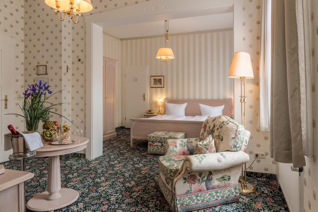 Hotel Schwarzer Adler Tangermünde Zewnętrze zdjęcie