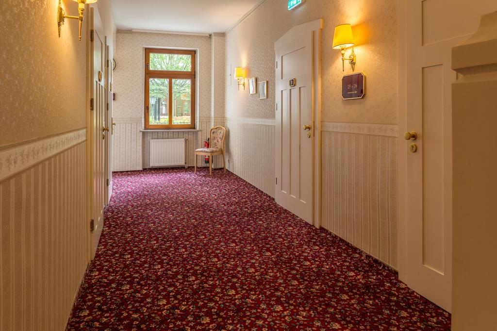 Hotel Schwarzer Adler Tangermünde Zewnętrze zdjęcie